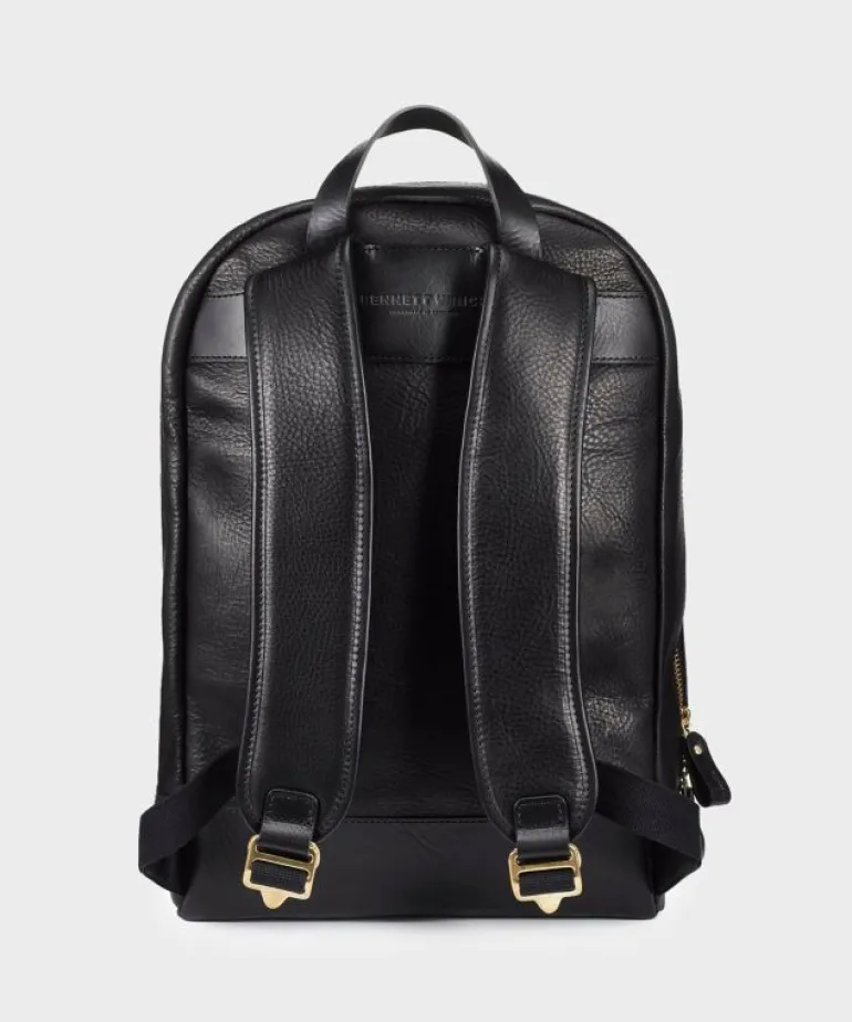 Store Bennett Winch Leather Backpack in Black