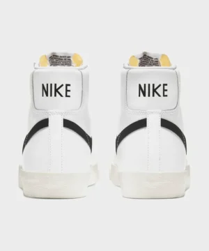 Online Nike Blazer Mid '77 in Vintage White + Black Blue