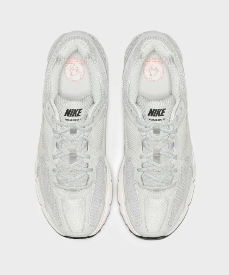 Fashion Nike Zoom Vomero 5 in White